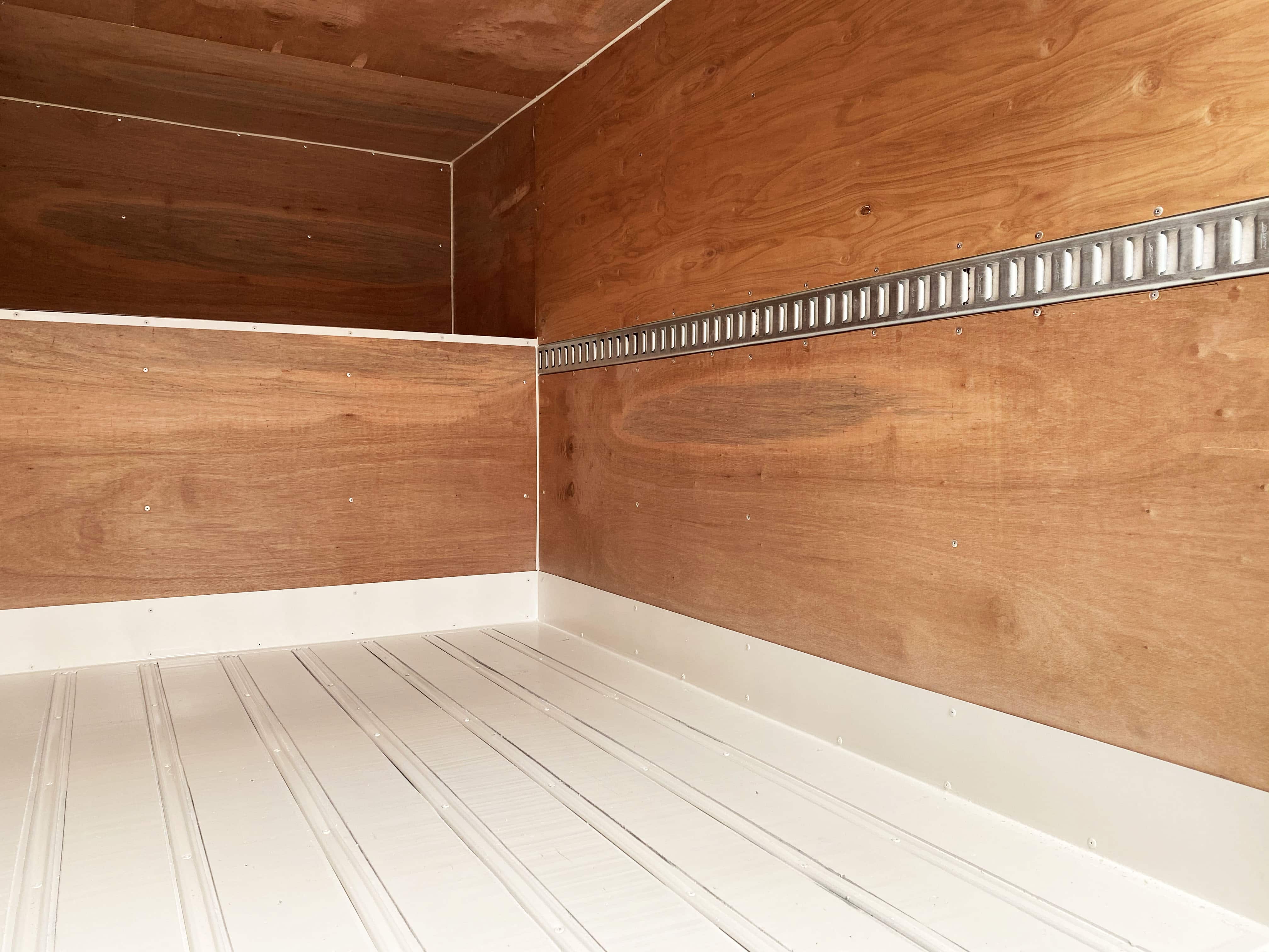 Interior de unidad de 1 tonelada